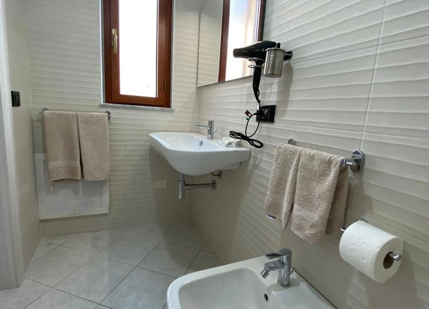 Scala Dei Turchi Palace Suiten Fuer 4 Personen In Realmonte Apartment