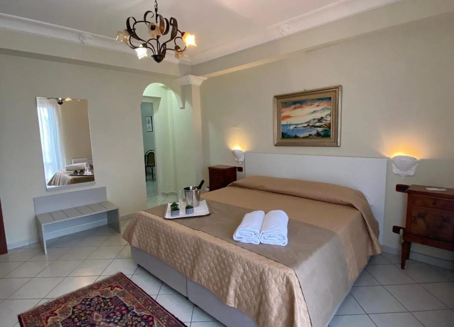 Scala Dei Turchi Palace Suiten Fuer 4 Personen In Realmonte